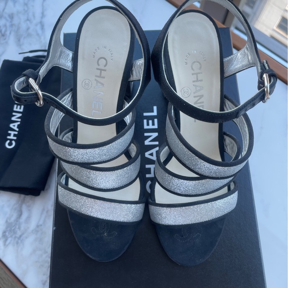 Authentic Chanel silvery metallic heels sandals - Picture 2 of 10